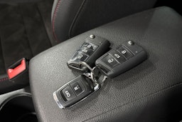 punainen SEAT Ateca 2018 kuva 35.