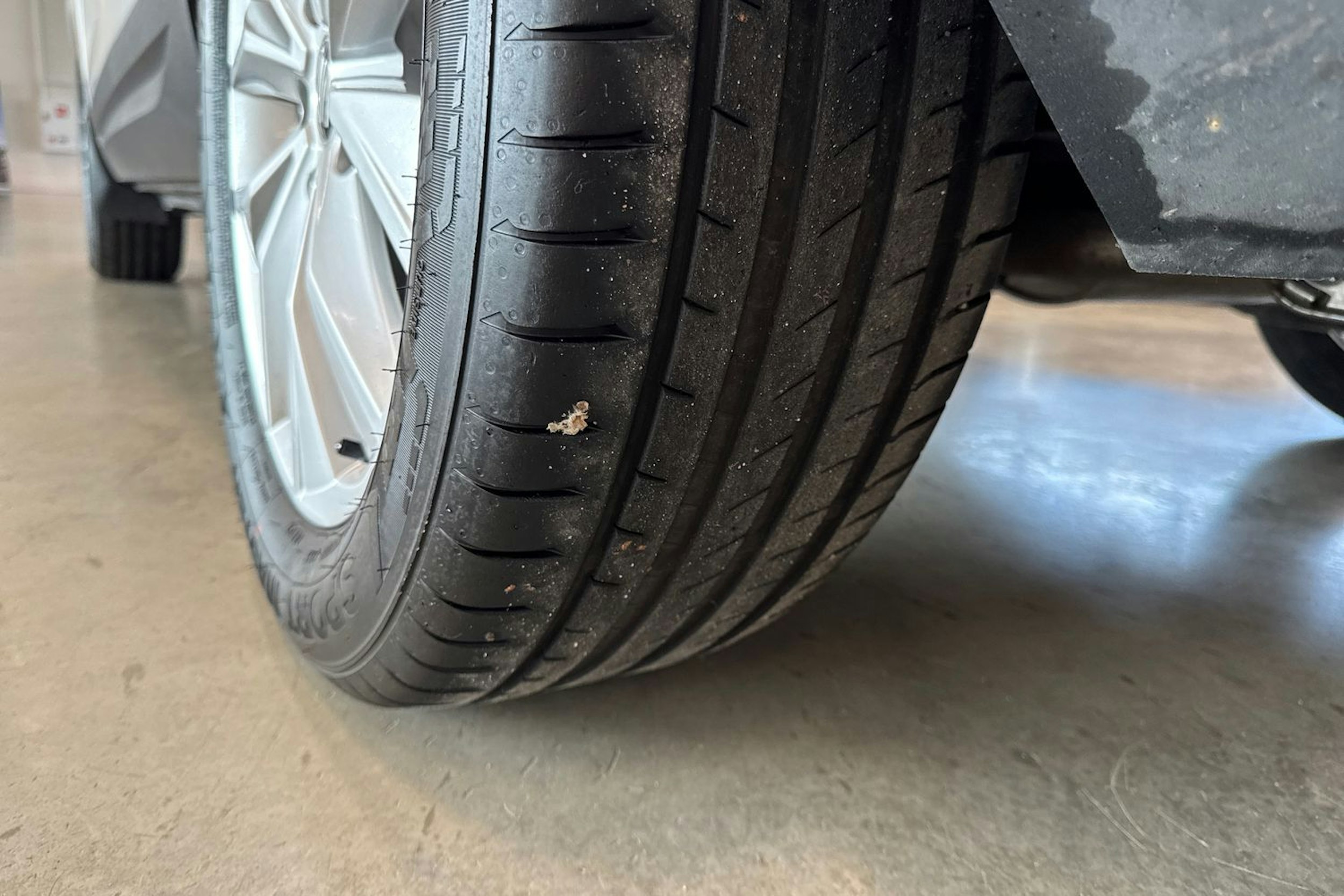 valkoinen SEAT Ateca 2018 kuva 13.