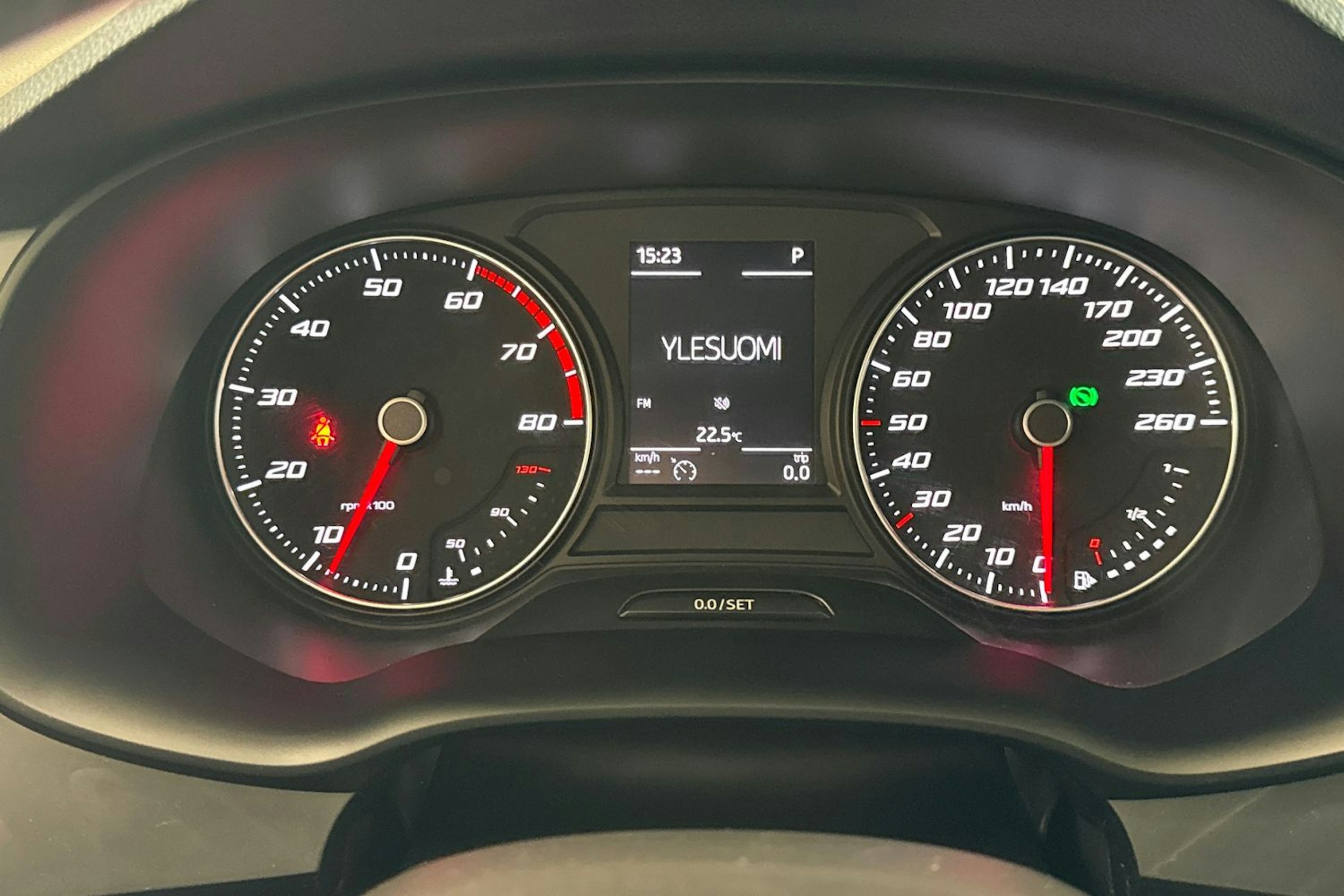 valkoinen SEAT Ateca 2018 kuva 14.