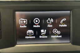 valkoinen SEAT Ateca 2018 kuva 15.