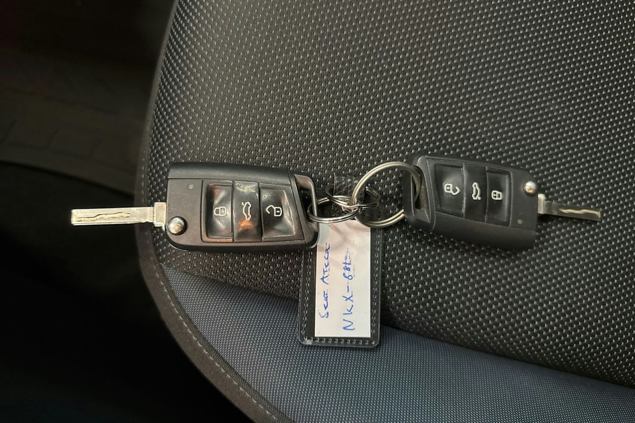 valkoinen SEAT Ateca 2018 kuva 18.