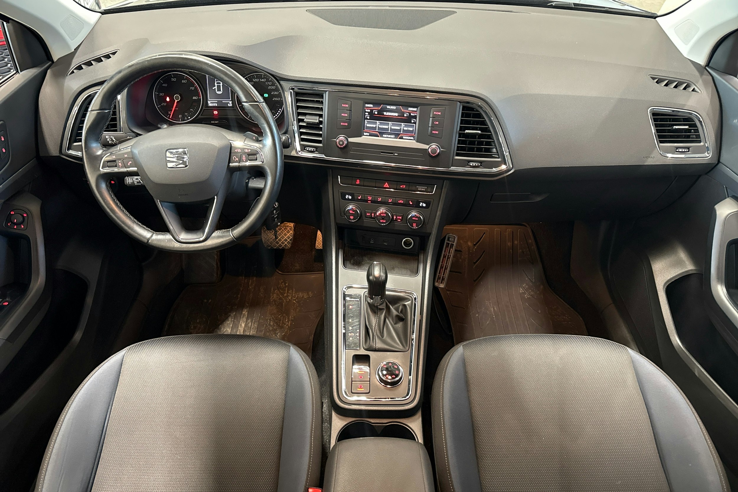 ruskea (beige) SEAT Ateca 2017 kuva 7.