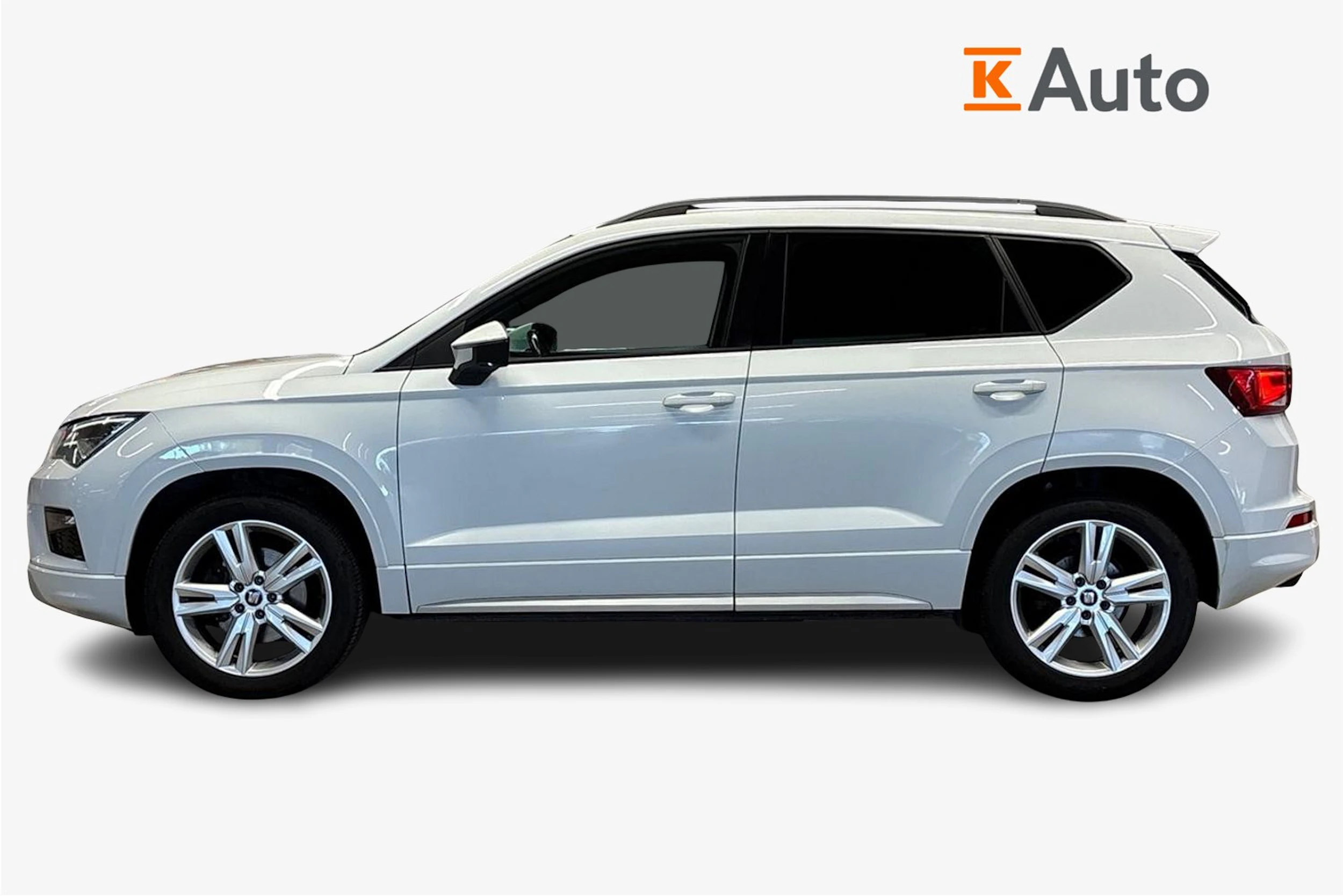 valkoinen SEAT Ateca 2018 kuva 5.