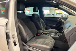 valkoinen SEAT Ateca 2018 kuva 11.