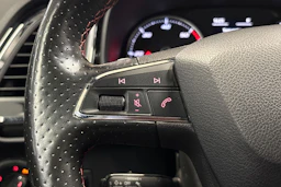 valkoinen SEAT Ateca 2018 kuva 16.