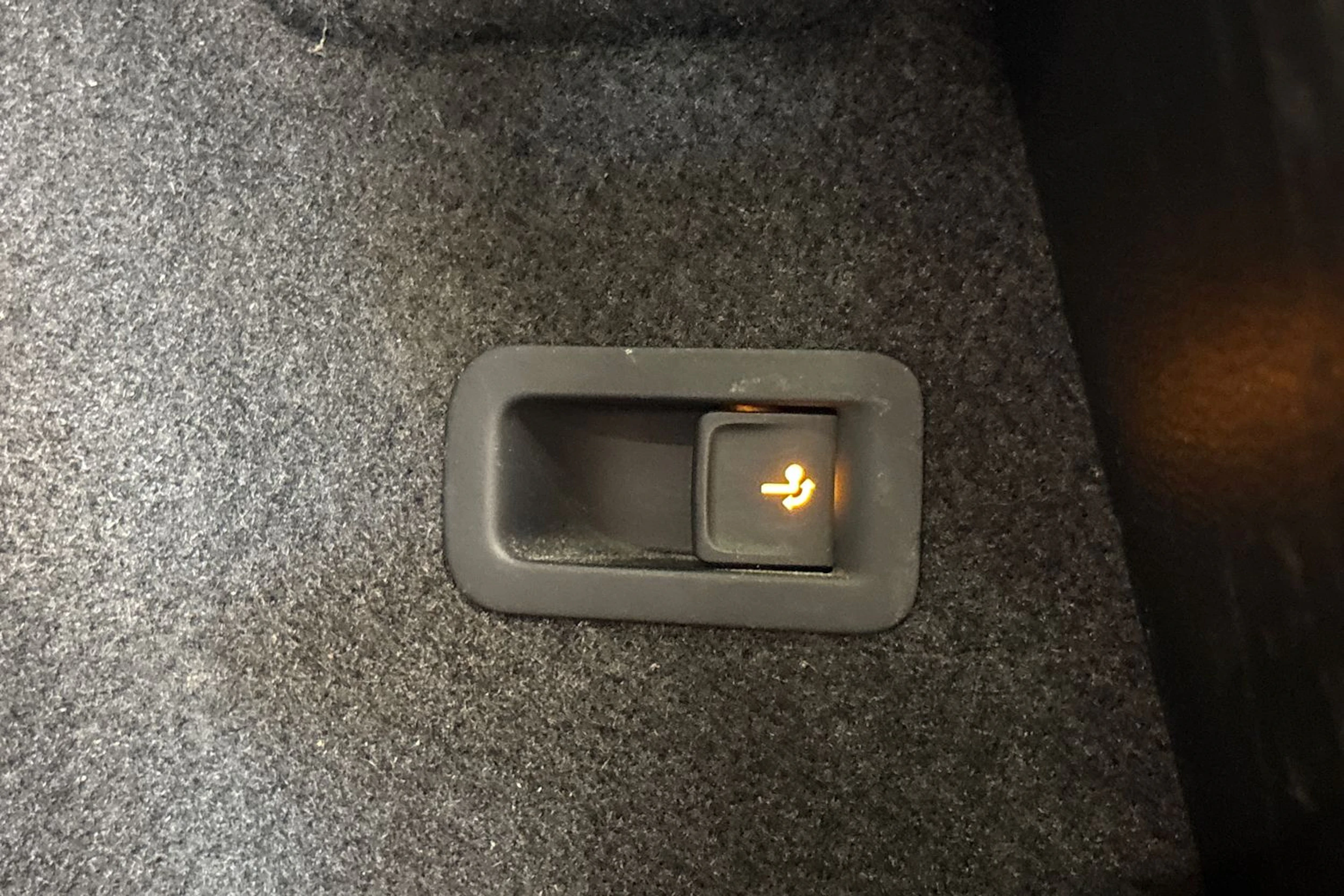 valkoinen SEAT Ateca 2018 kuva 30.