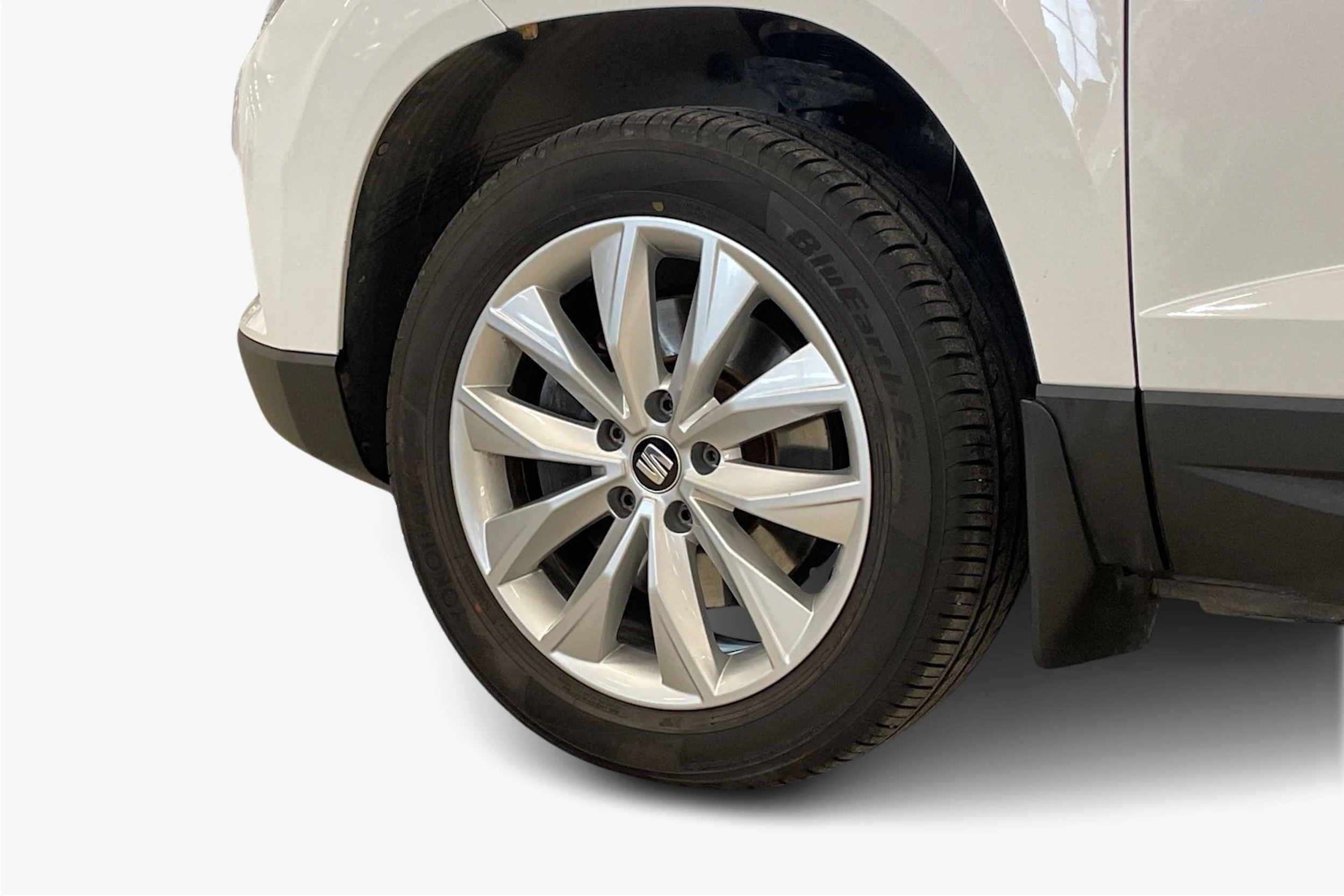 valkoinen SEAT Ateca 2018 kuva 12.