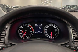 valkoinen SEAT Ateca 2018 kuva 18.