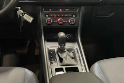 valkoinen SEAT Ateca 2018 kuva 22.