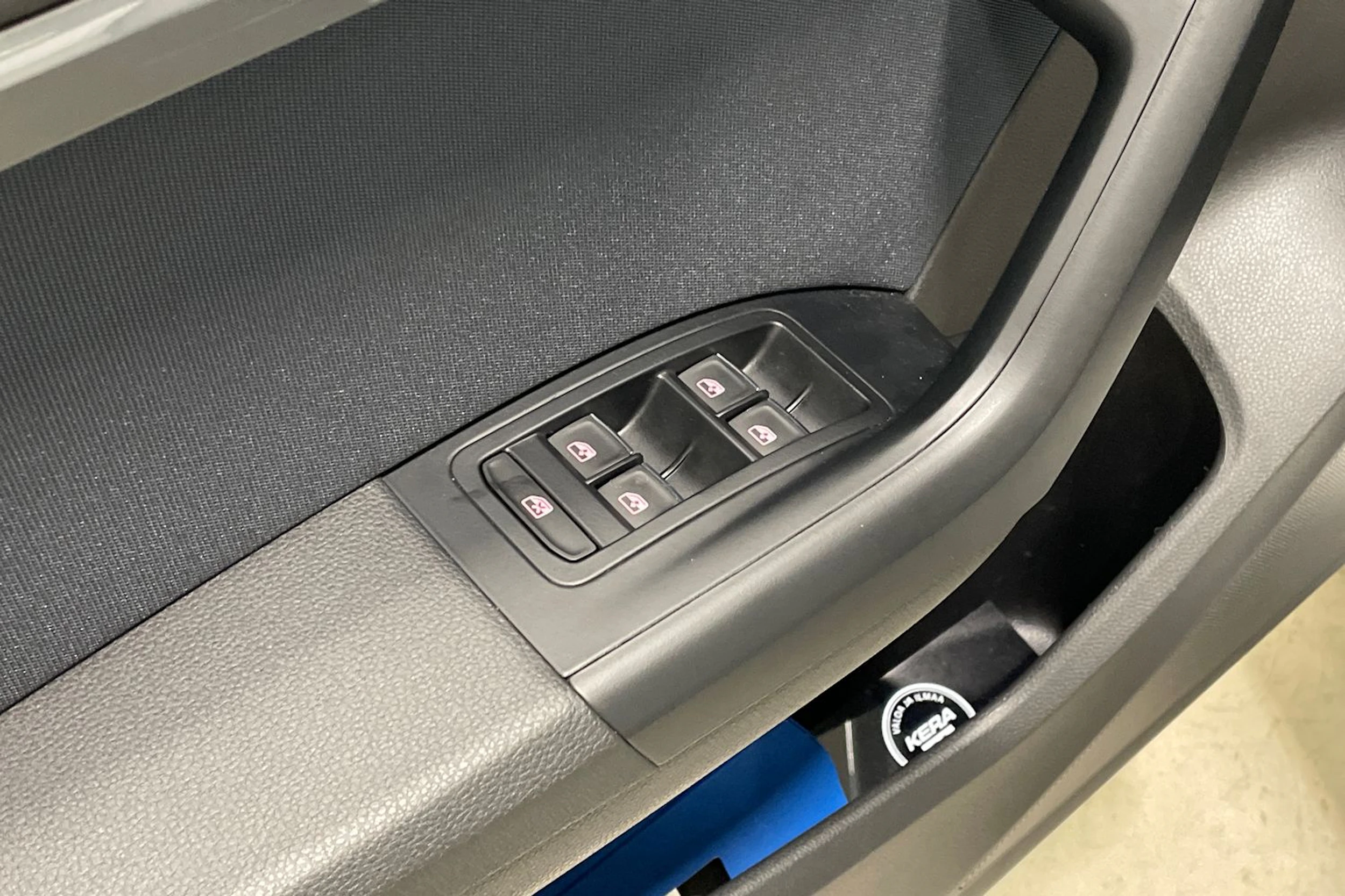 valkoinen SEAT Ateca 2018 kuva 25.