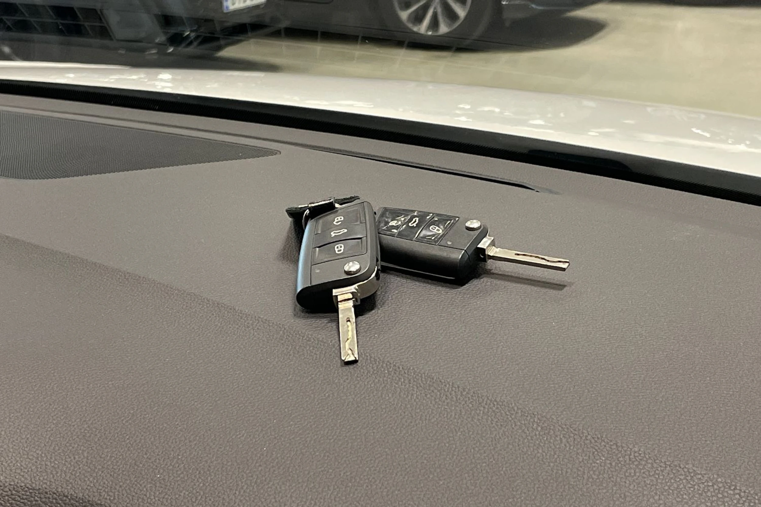 valkoinen SEAT Ateca 2018 kuva 28.