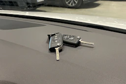 valkoinen SEAT Ateca 2018 kuva 28.