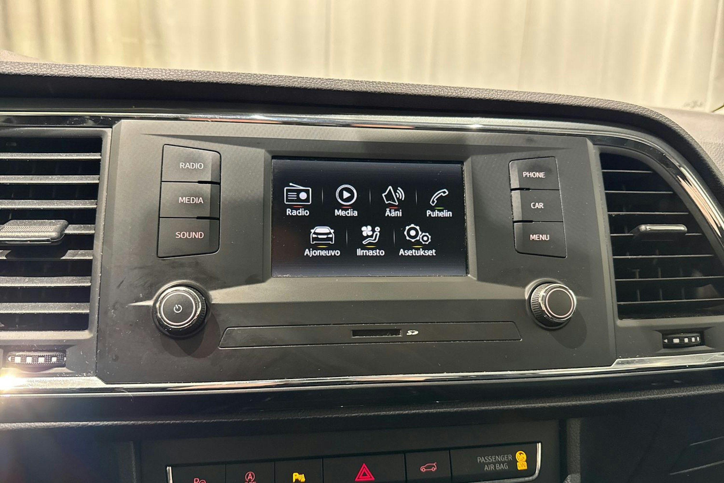 sininen SEAT Ateca 2018 kuva 21.