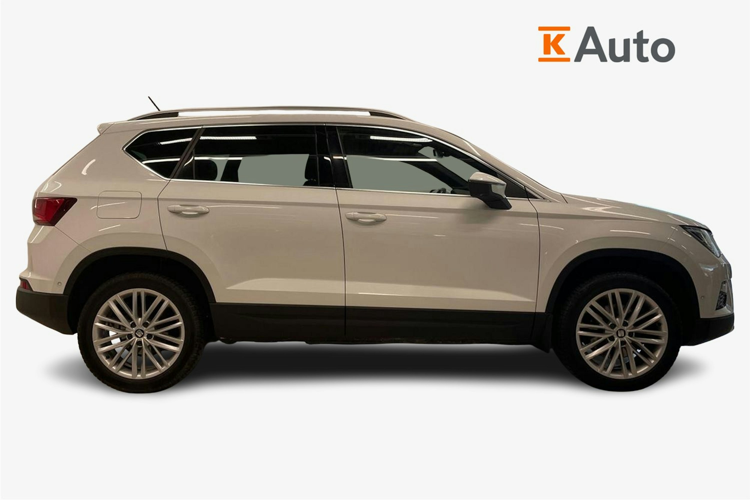 Valkoinen SEAT Ateca 2018 kuva 6.