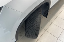 Valkoinen SEAT Ateca 2018 kuva 13.