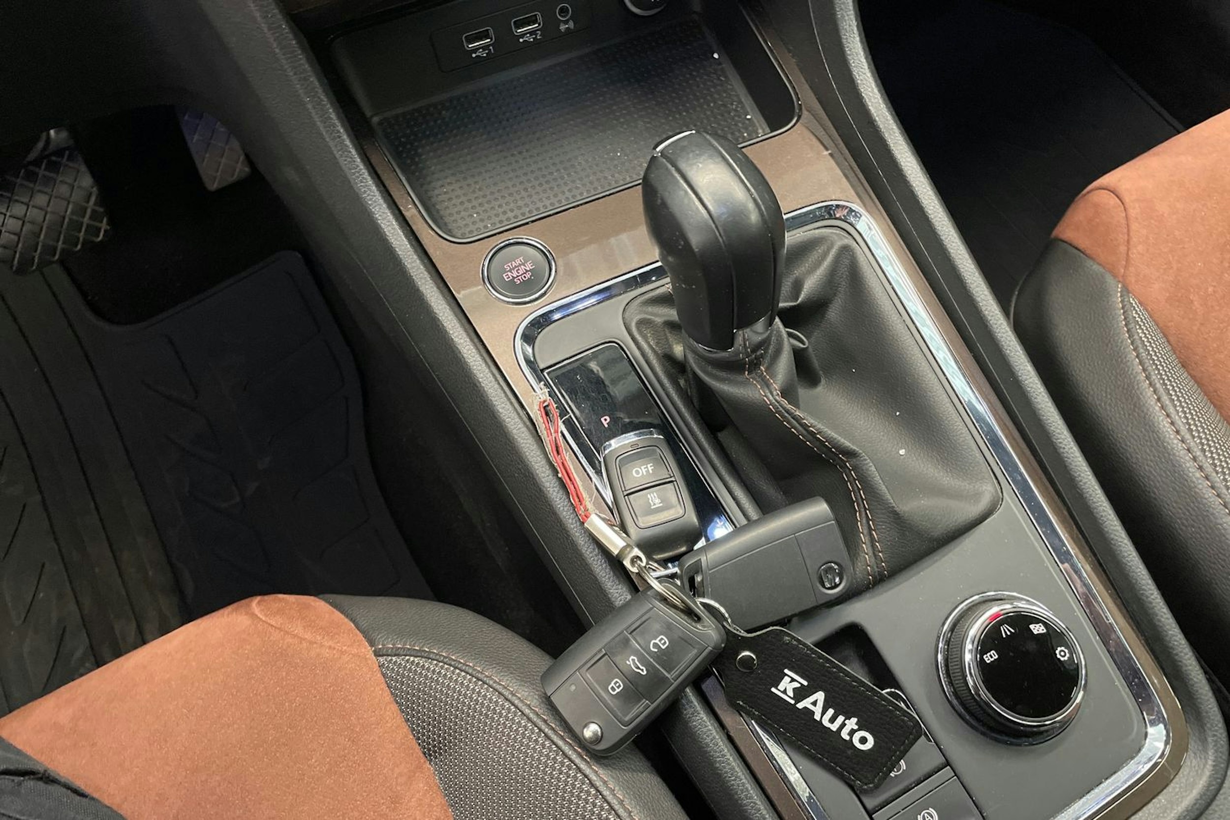 Valkoinen SEAT Ateca 2018 kuva 17.