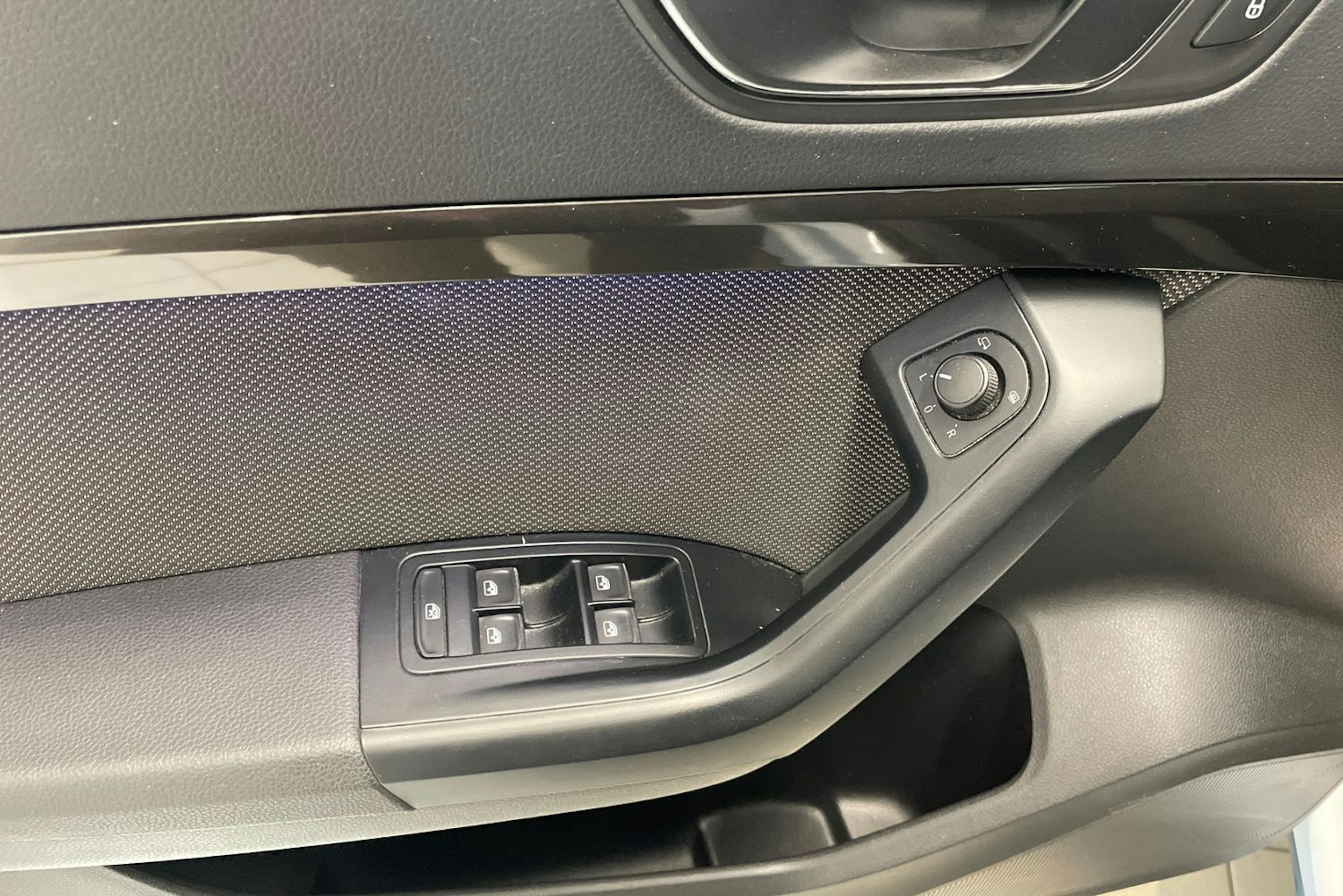Valkoinen SEAT Ateca 2018 kuva 20.