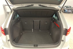 Valkoinen SEAT Ateca 2018 kuva 21.
