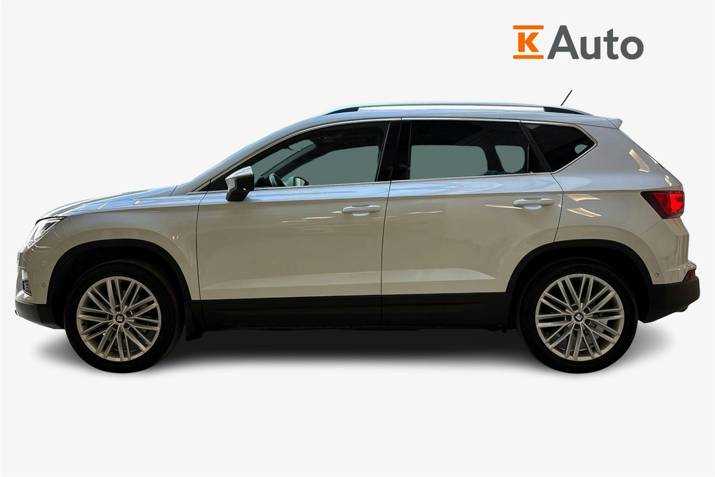valkoinen SEAT Ateca 2017 kuva 5.
