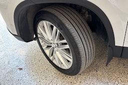 valkoinen SEAT Ateca 2017 kuva 10.