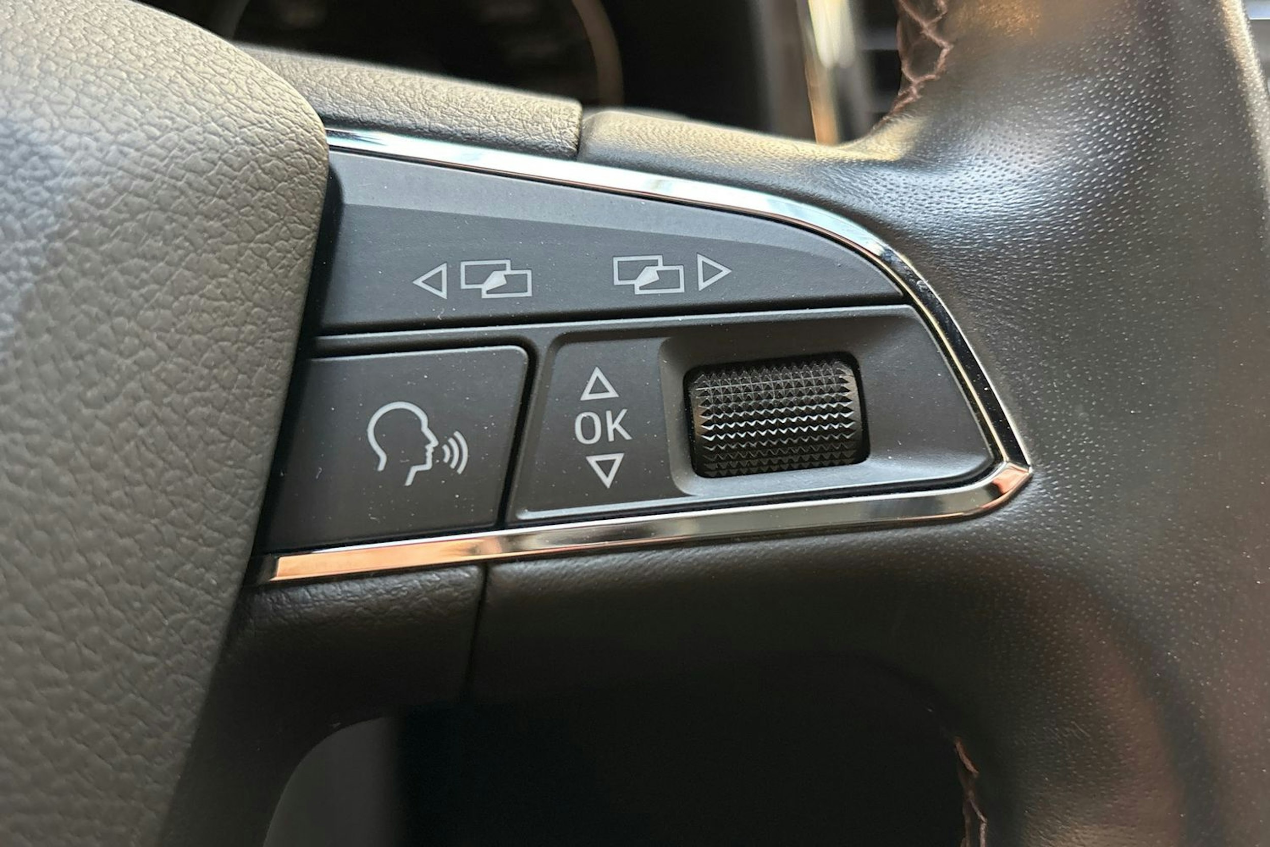valkoinen SEAT Ateca 2017 kuva 17.