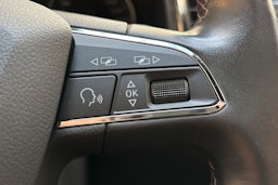valkoinen SEAT Ateca 2017 kuva 17.