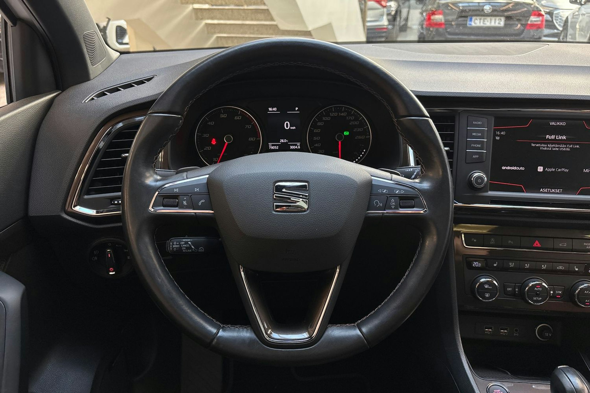valkoinen SEAT Ateca 2017 kuva 18.
