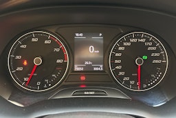 valkoinen SEAT Ateca 2017 kuva 19.