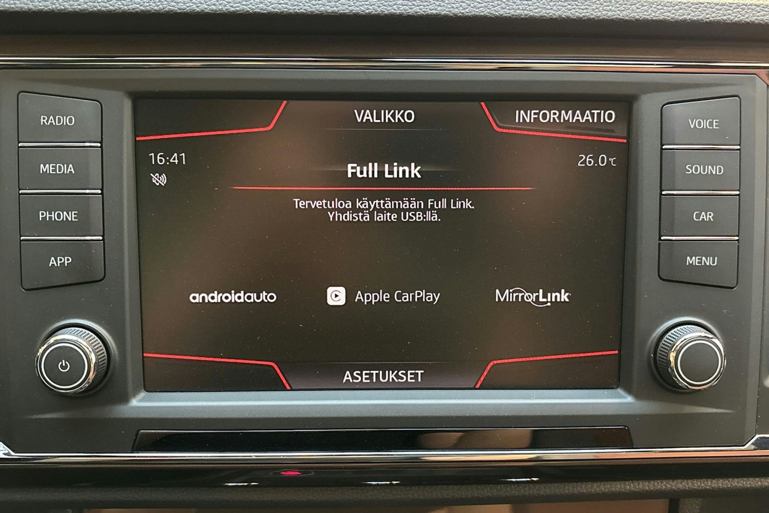 valkoinen SEAT Ateca 2017 kuva 22.