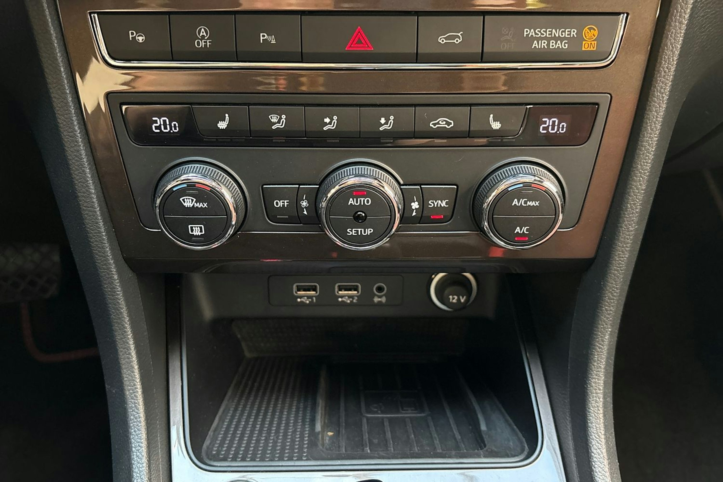 valkoinen SEAT Ateca 2017 kuva 25.
