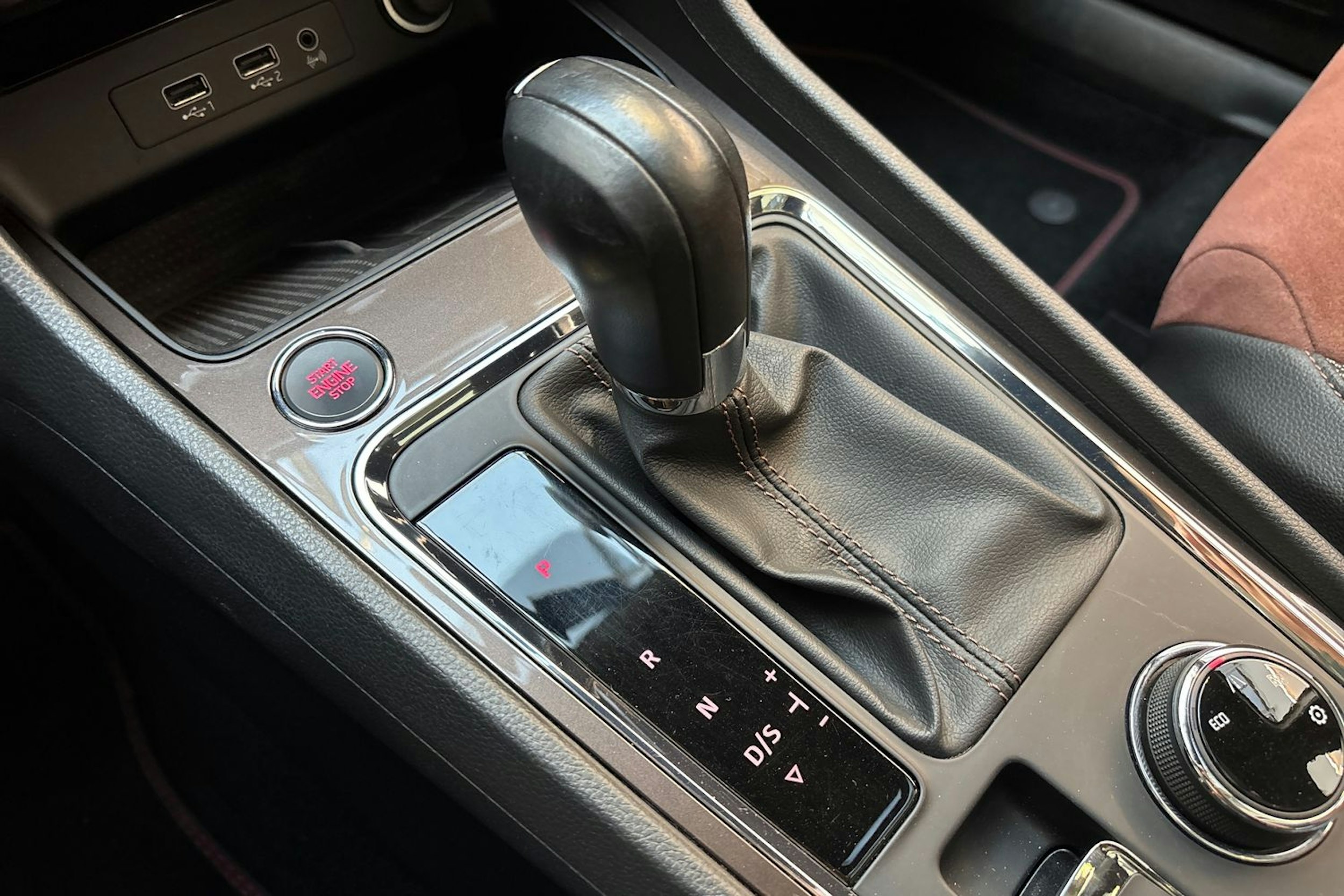 valkoinen SEAT Ateca 2017 kuva 26.