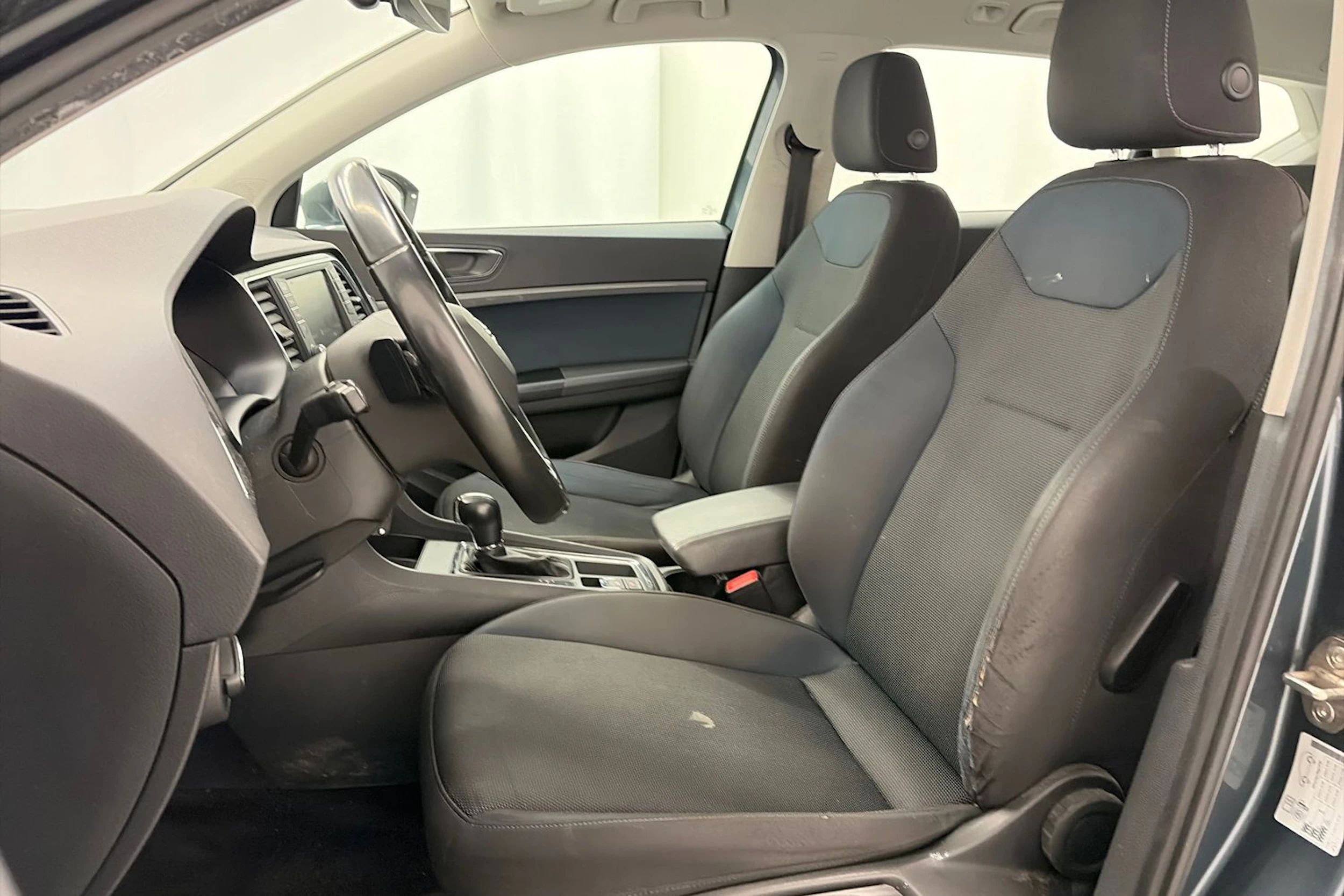 harmaa SEAT Ateca 2017 kuva 12.