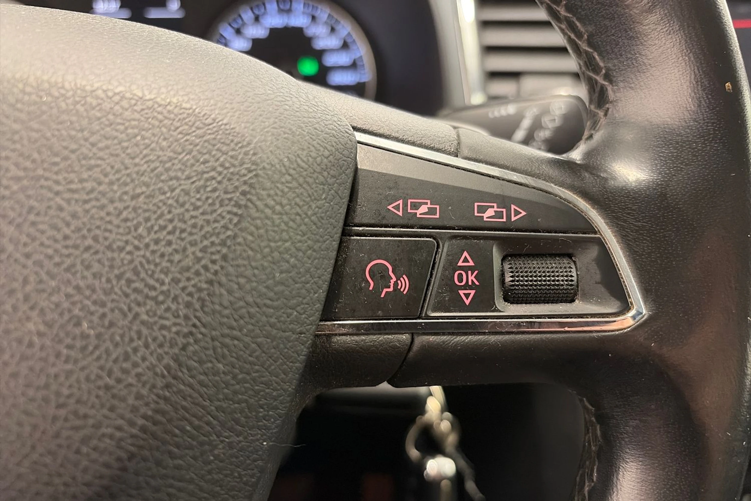 harmaa SEAT Ateca 2017 kuva 15.