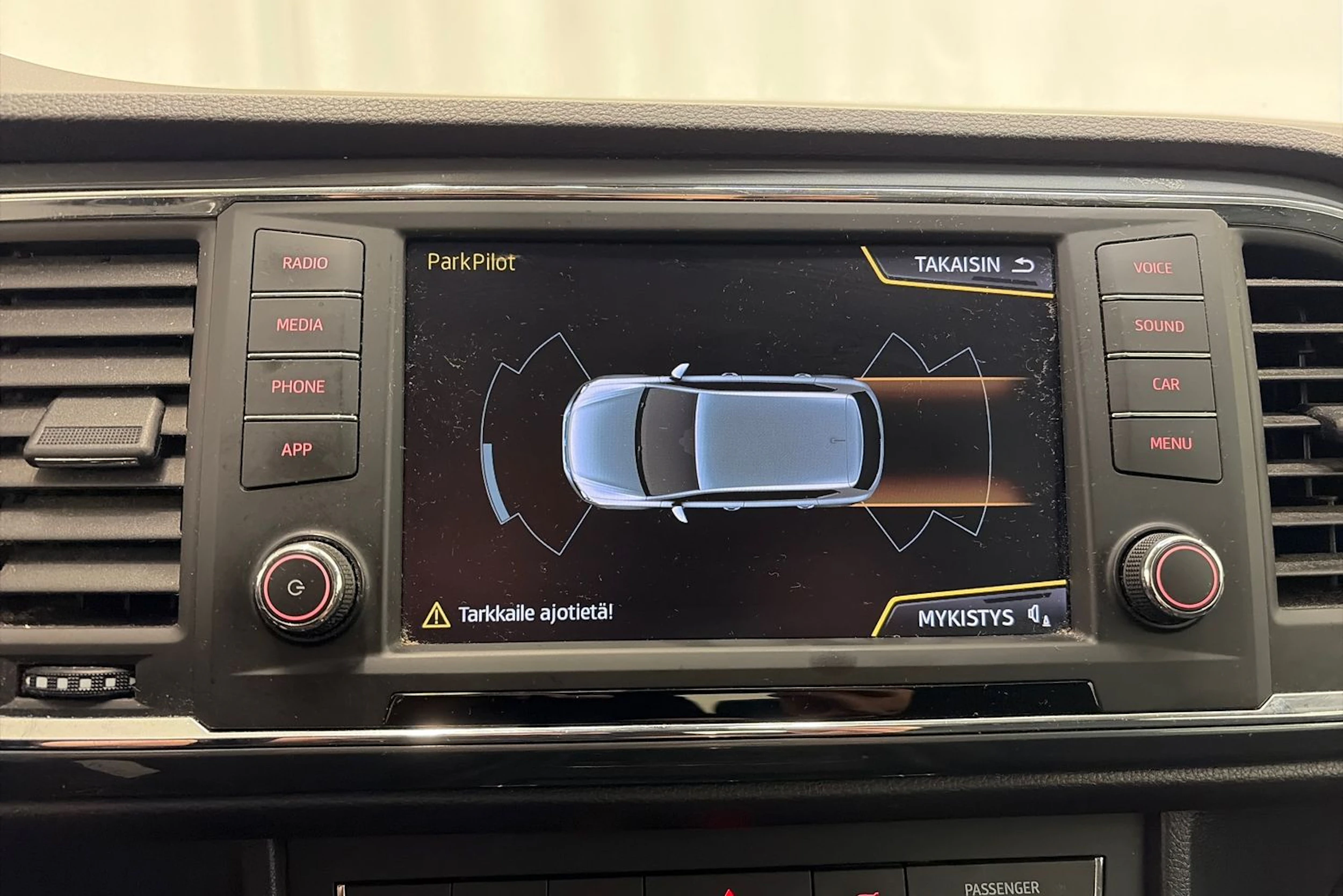 harmaa SEAT Ateca 2017 kuva 18.