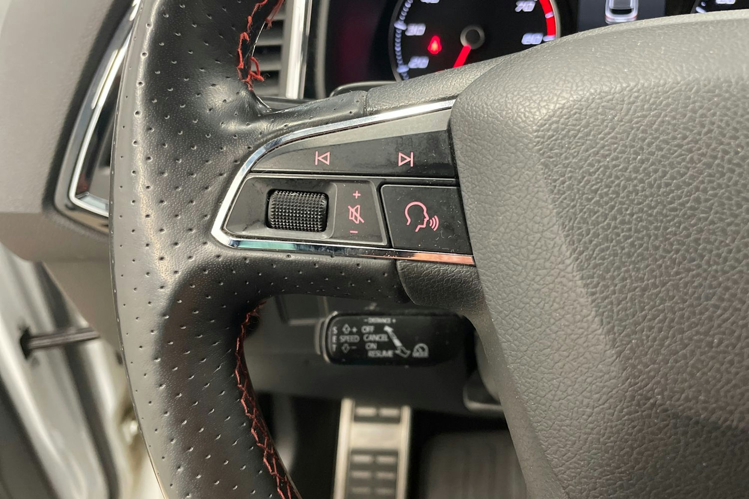 Valkoinen SEAT Ateca 2018 kuva 16.