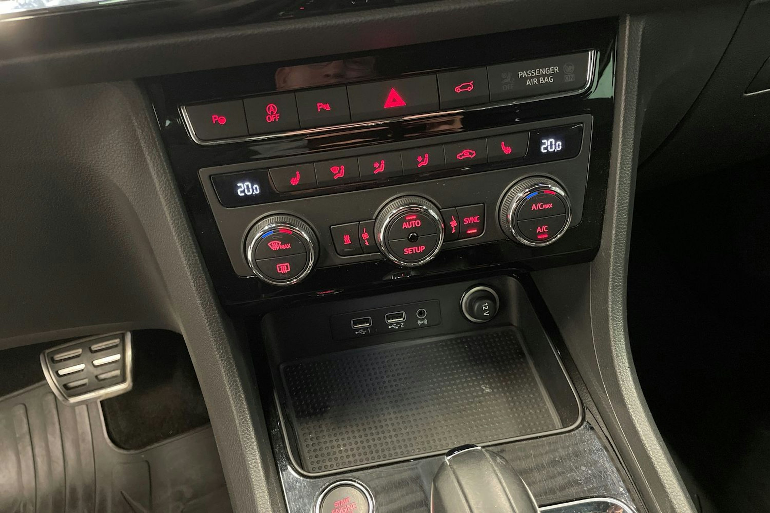 Valkoinen SEAT Ateca 2018 kuva 17.