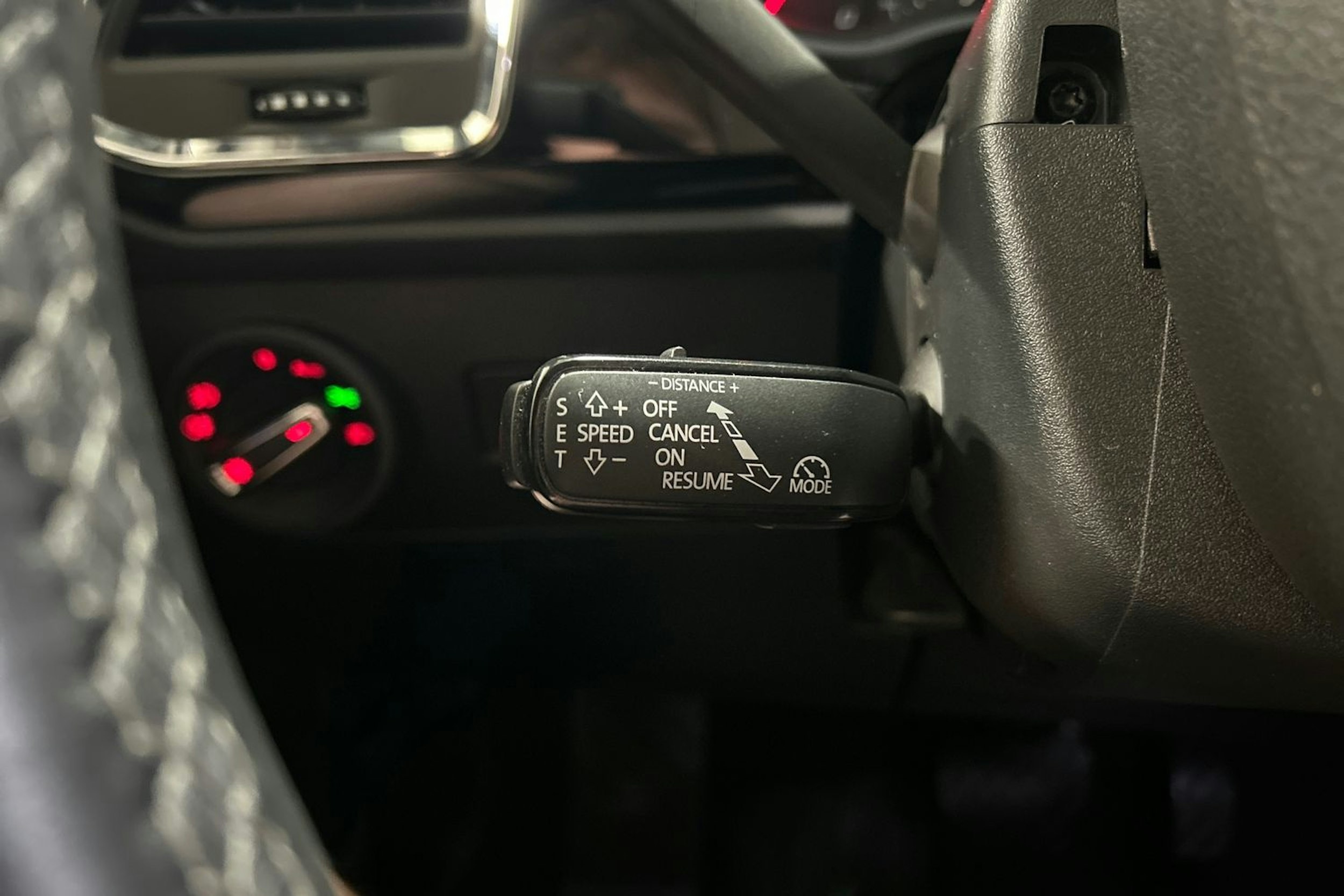 valkoinen SEAT Ateca 2018 kuva 20.