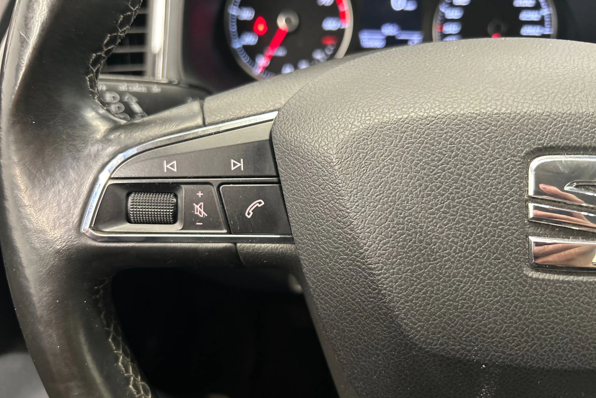valkoinen SEAT Ateca 2018 kuva 19.
