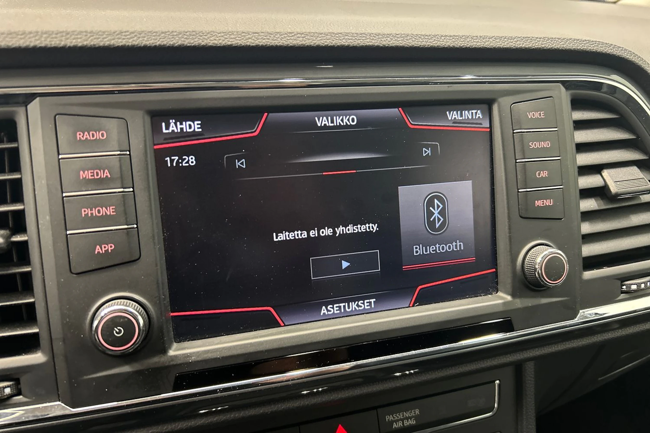 valkoinen SEAT Ateca 2018 kuva 23.