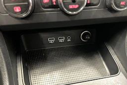 valkoinen SEAT Ateca 2018 kuva 27.