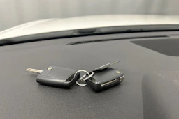 valkoinen SEAT Ateca 2018 kuva 30.