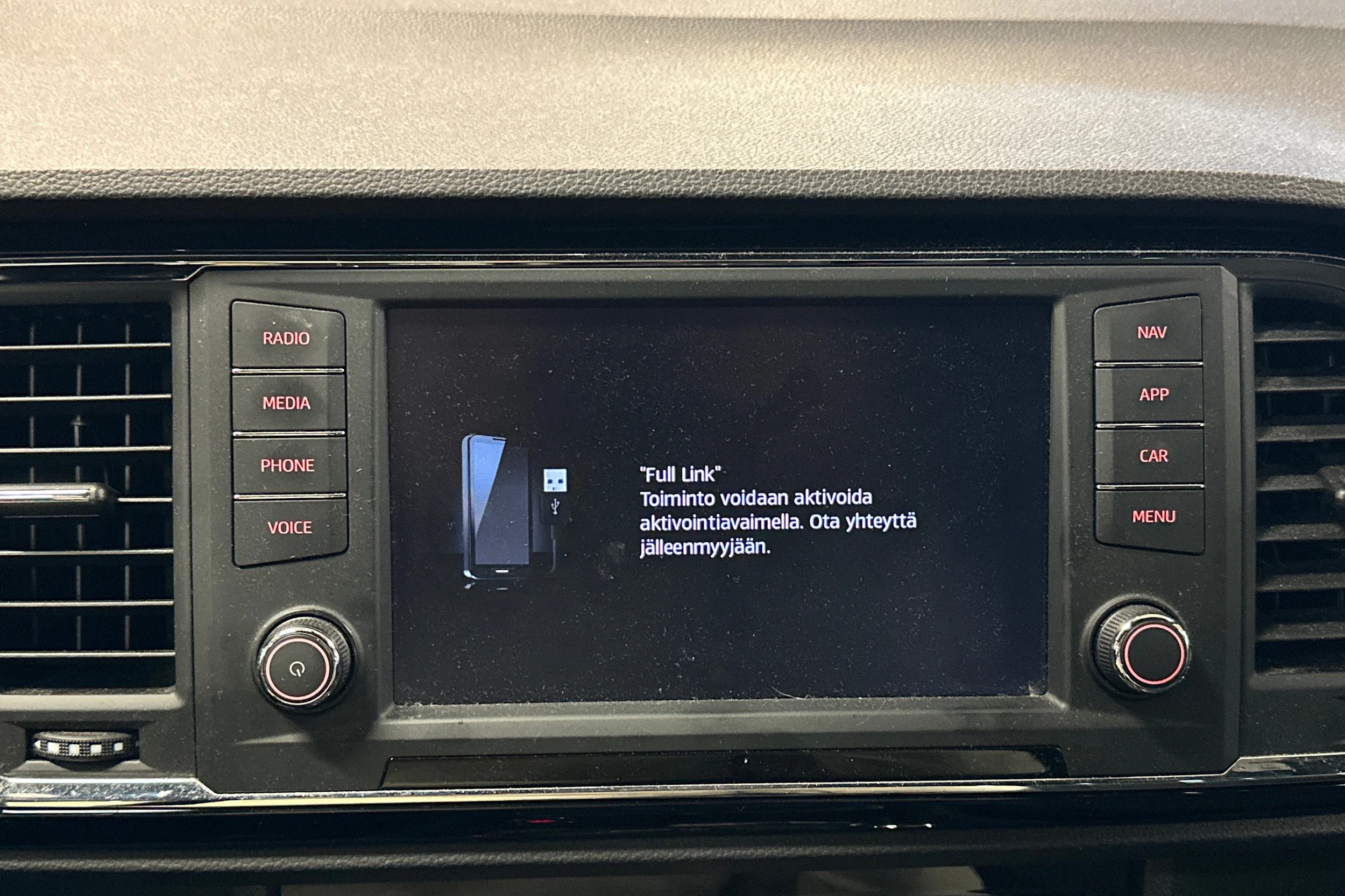 met. musta SEAT Ateca 2018 kuva 6.