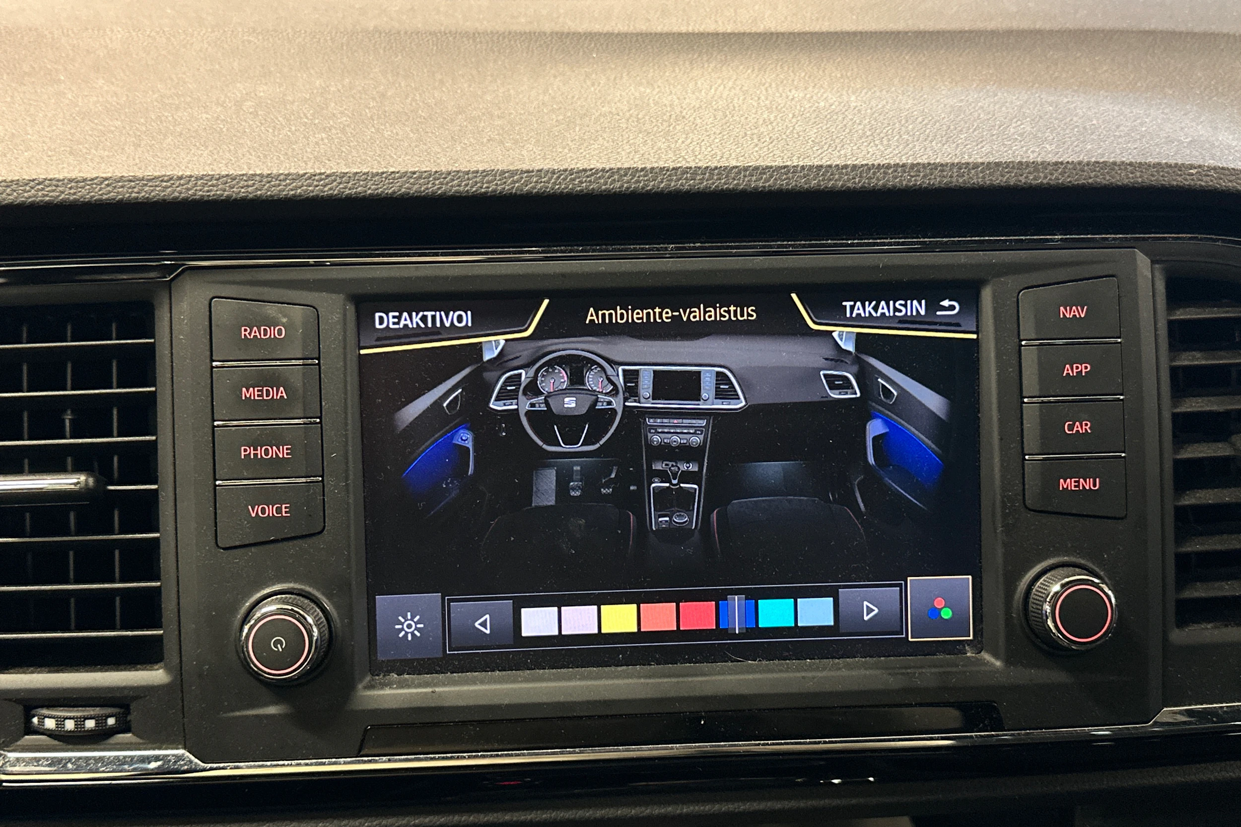 met. musta SEAT Ateca 2018 kuva 8.