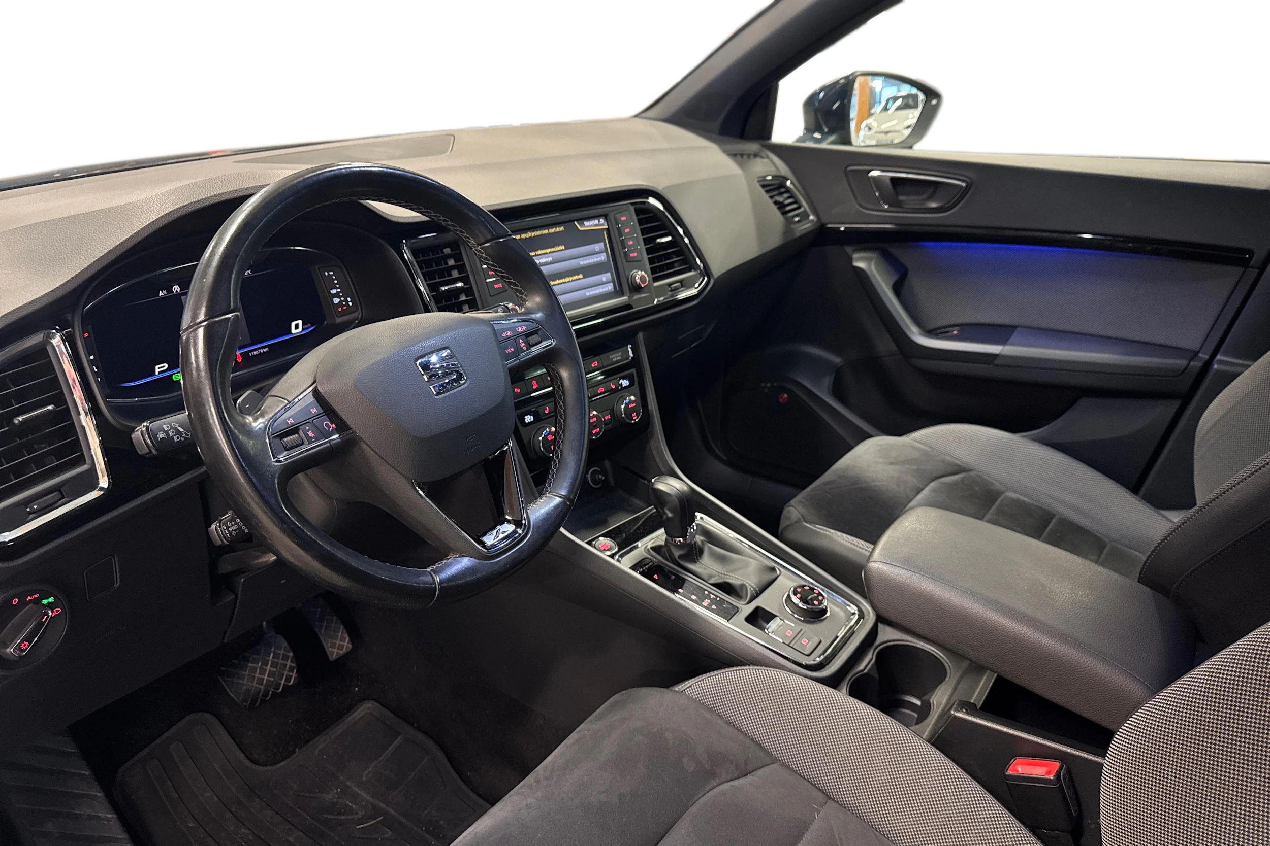 sininen SEAT Ateca 2018 kuva 3.