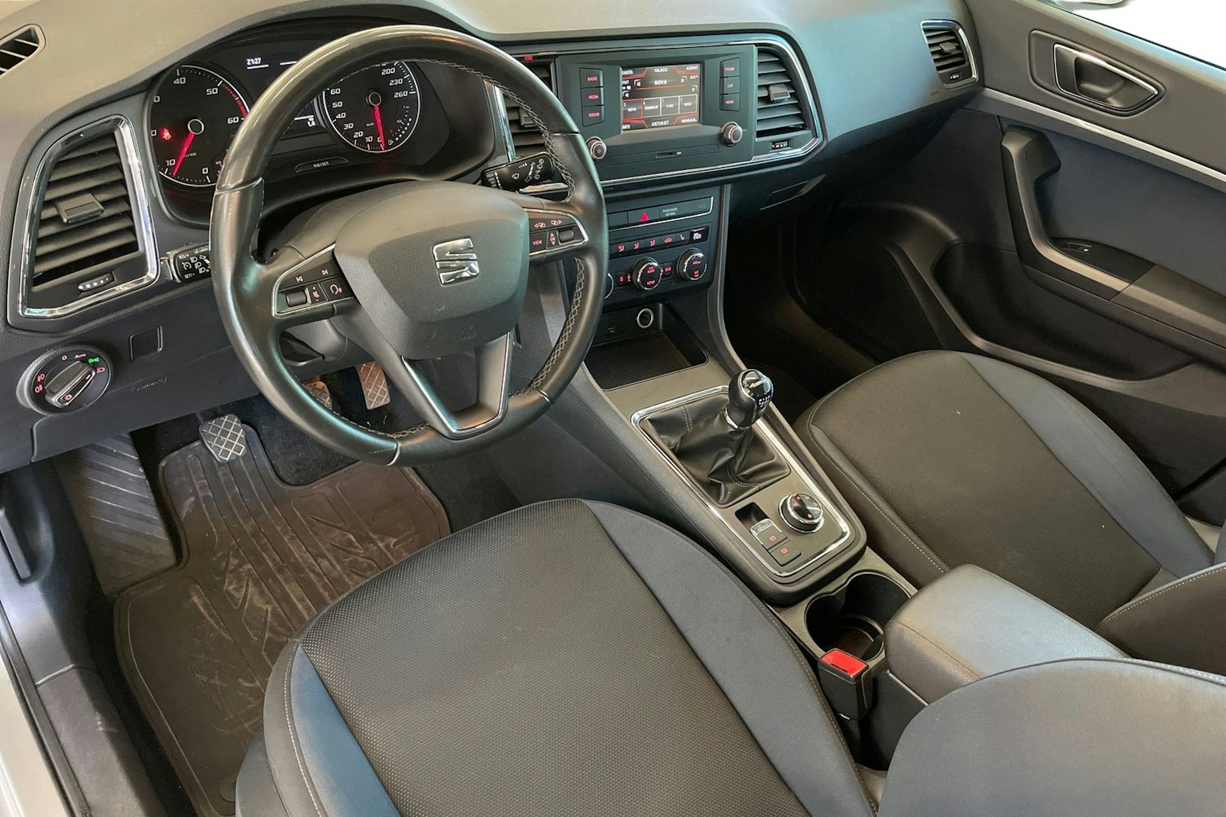 ruskea (beige) SEAT Ateca 2018 kuva 7.