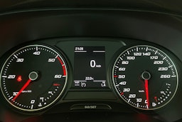 ruskea (beige) SEAT Ateca 2018 kuva 16.