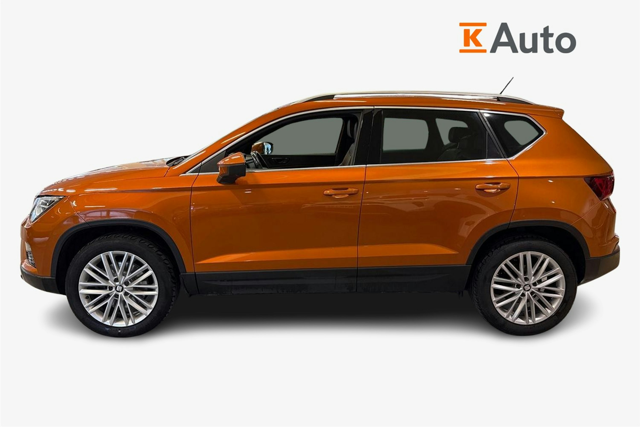 Oranssi SEAT Ateca 2018 kuva 6.