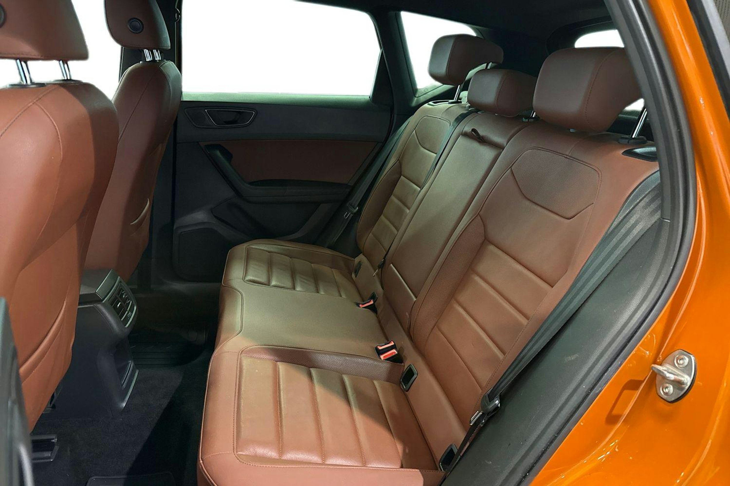 Oranssi SEAT Ateca 2018 kuva 10.