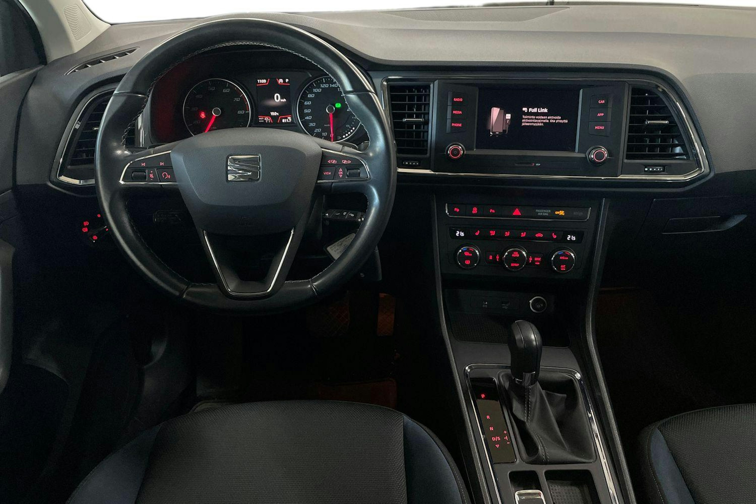 Valkoinen SEAT Ateca 2019 kuva 9.