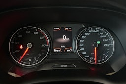 Valkoinen SEAT Ateca 2019 kuva 14.